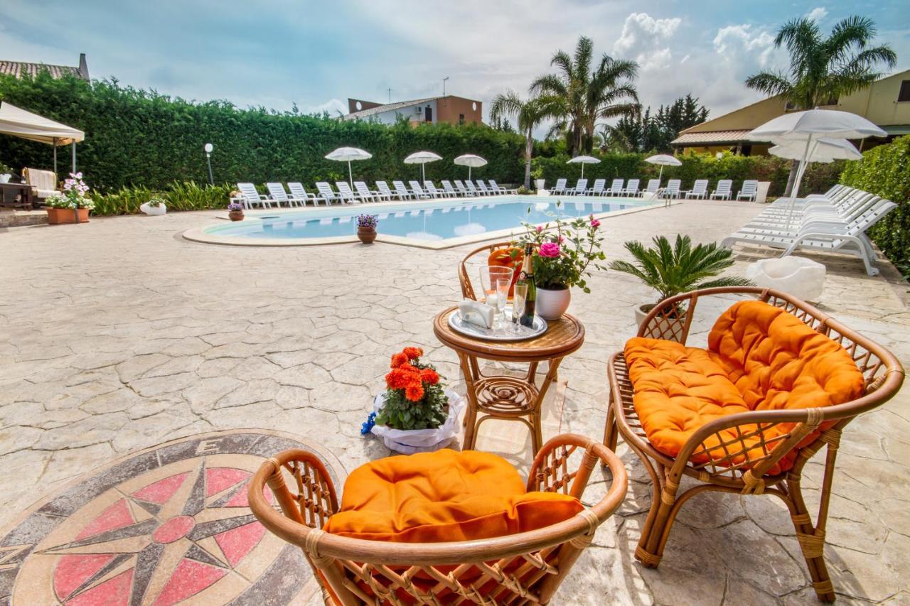 Casa Vacanza Paradise Vicino Cefalu Con Servizio Di Piscina A 3 Chilometri Apartment กัมโปเฟลิเช ดิ โรชเชลลา ภายนอก รูปภาพ