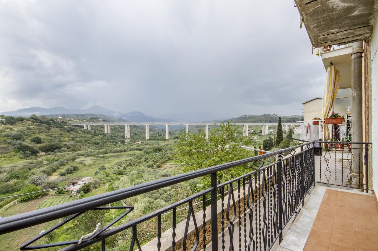 Casa Vacanza Paradise Vicino Cefalu Con Servizio Di Piscina A 3 Chilometri Apartment กัมโปเฟลิเช ดิ โรชเชลลา ภายนอก รูปภาพ
