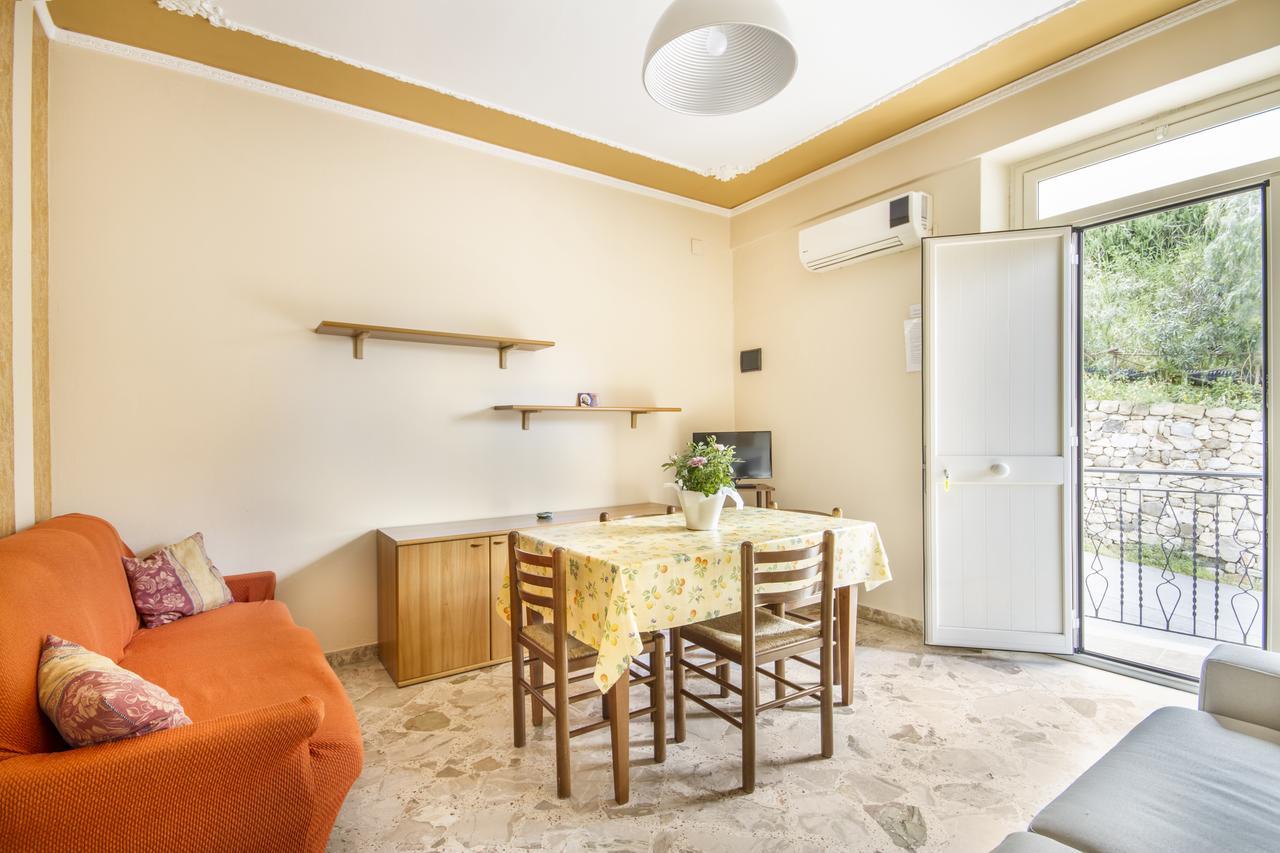 Casa Vacanza Paradise Vicino Cefalu Con Servizio Di Piscina A 3 Chilometri Apartment กัมโปเฟลิเช ดิ โรชเชลลา ภายนอก รูปภาพ