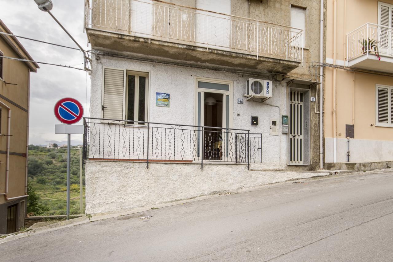 Casa Vacanza Paradise Vicino Cefalu Con Servizio Di Piscina A 3 Chilometri Apartment กัมโปเฟลิเช ดิ โรชเชลลา ภายนอก รูปภาพ